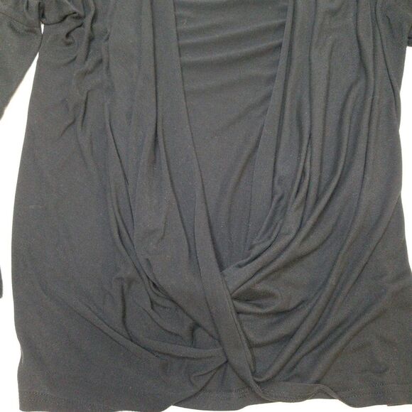Lulu's Twisted Deep V Roll Tab Shirt Black Small - Picture 3 of 7